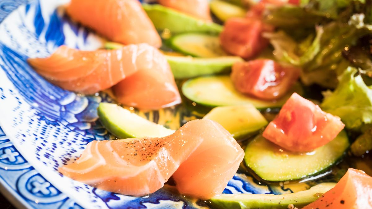 Estos son los alimentos que pueden ayudarte a mejorar la piel (y los que pueden empeorarla)