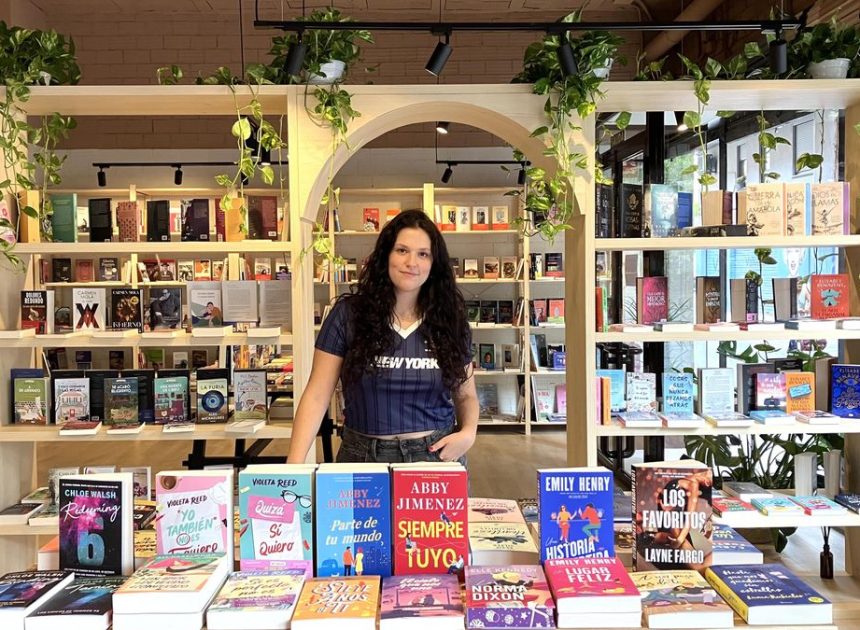 Lola Consuegra, librera a los 27 años: “Para mí la literatura es política, van de la mano”