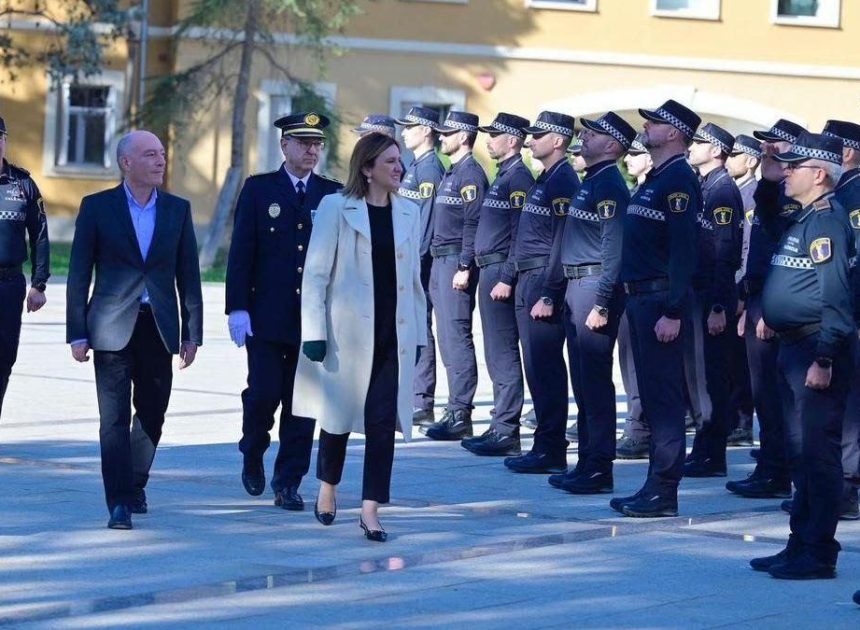 El Ayuntamiento de València limita las permutas de la Policía Local tras las denuncias por la compra de plazas