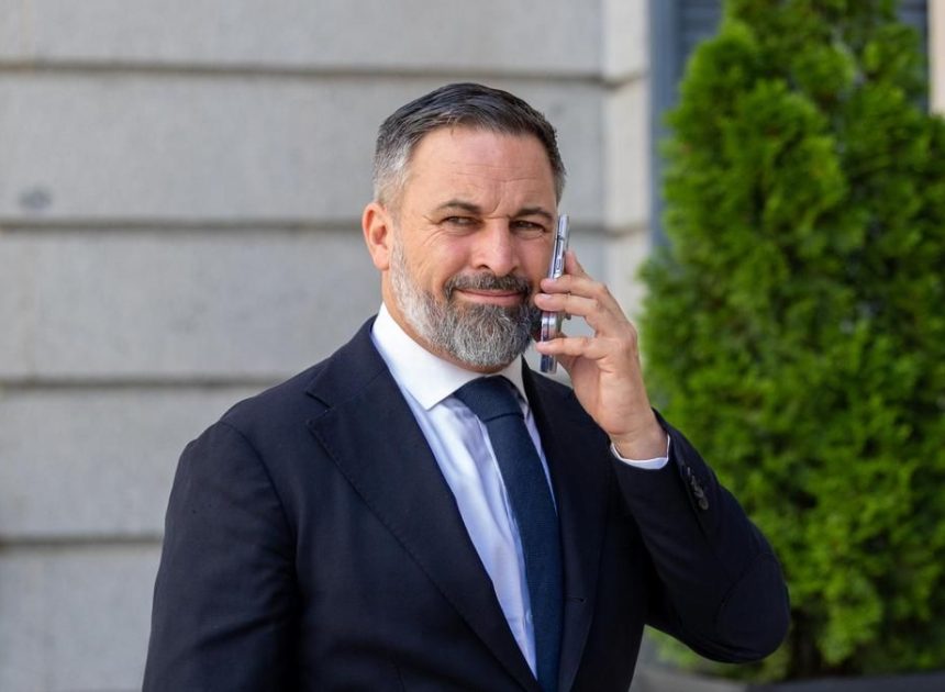 Vox se querella por los incendios contra gobiernos autonómicos del PP a los que sostiene