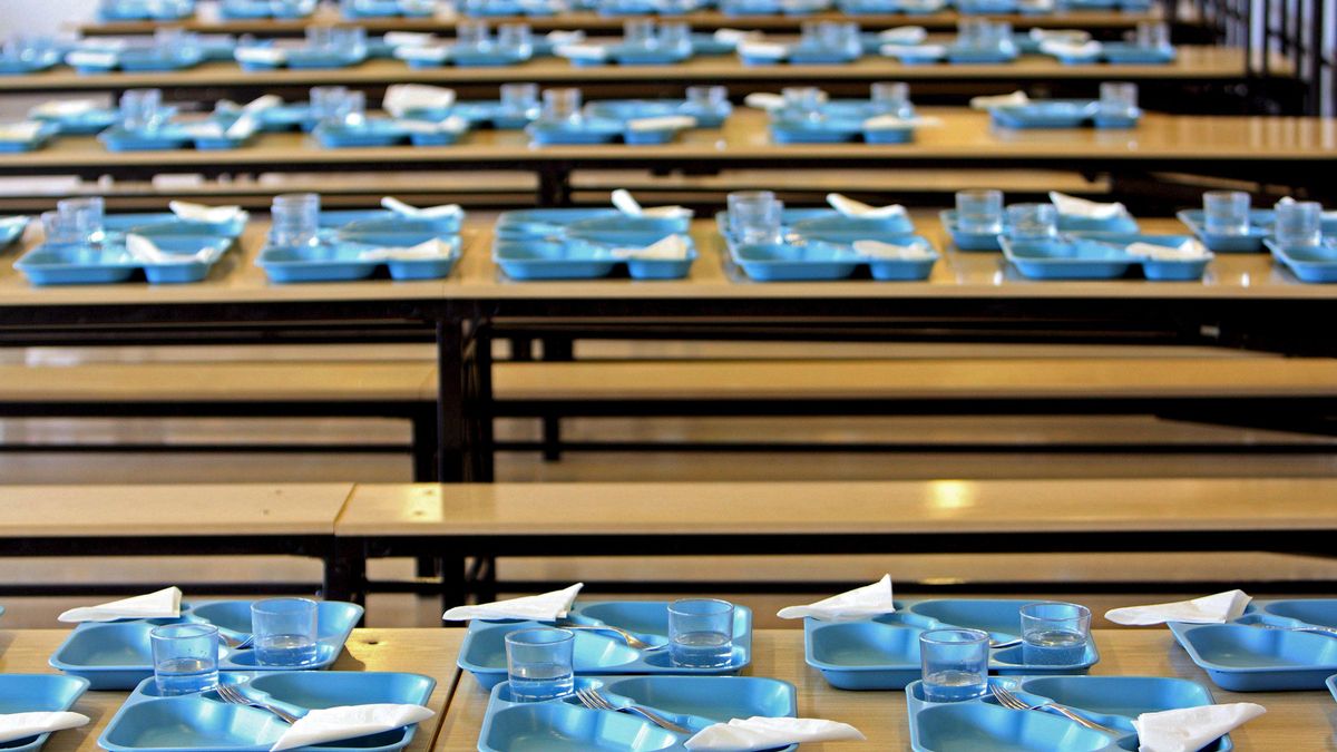 El Gobierno de Ayuso denegó una de cada tres solicitudes de las becas comedor en el curso 2024/2025