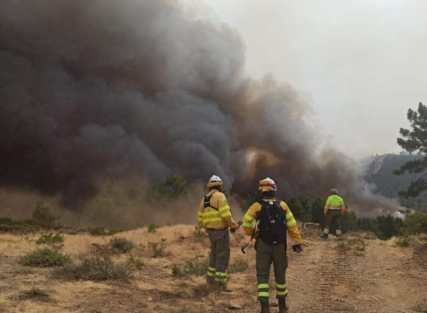 El Gobierno del PP en Extremadura ejecutó en 2024 solo el 41% de inversiones contra incendios previstas en sus primeros presupuestos