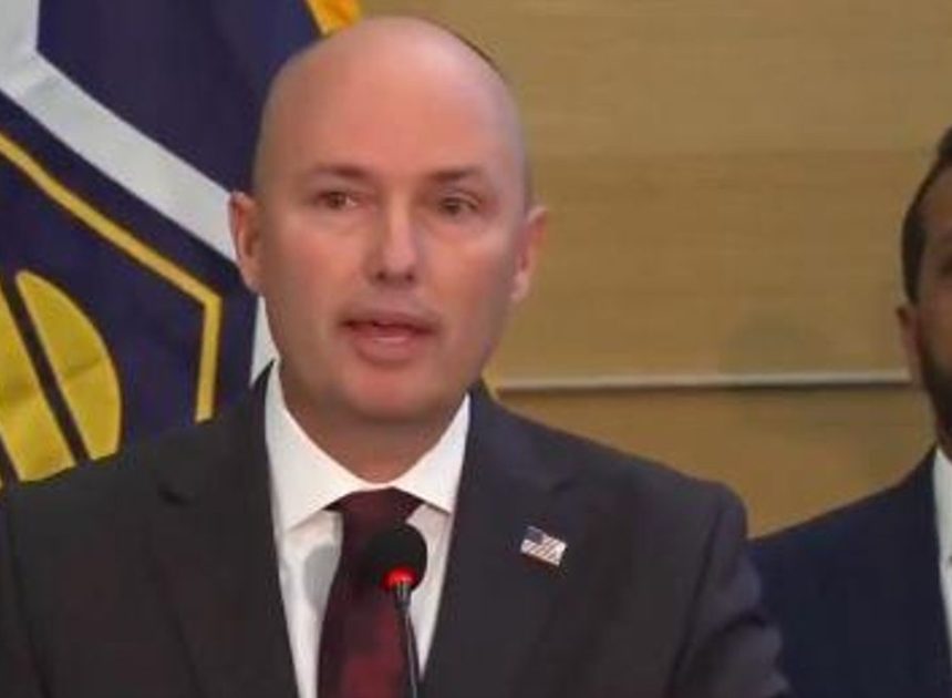El gobernador de Utah, sobre el sospechoso de matar a Charlie Kirk: «He rezado para que fuera de otro país, que no fuera uno de nosotros»