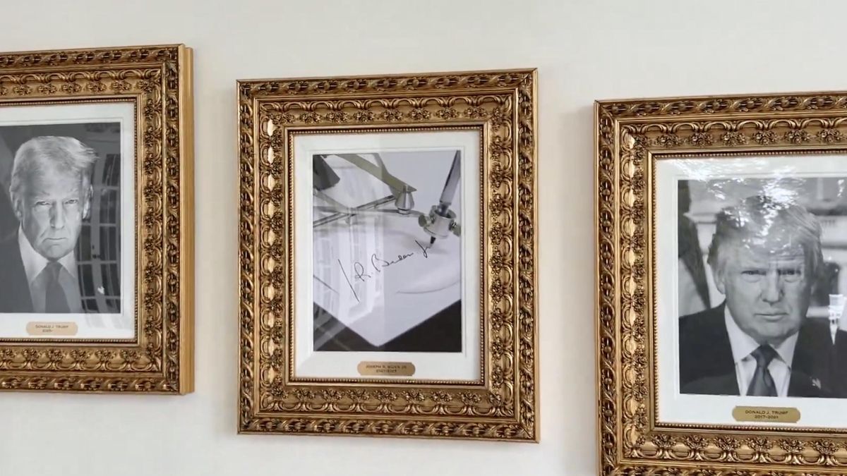 Trump cuelga una foto de un boli automático en lugar de un retrato de Biden en el ‘walk of fame’ de la Casa Blanca