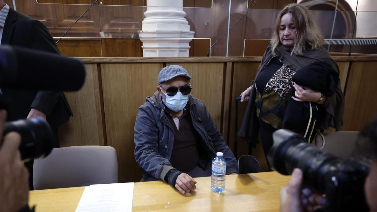 Gisèle Pelicot reaparece y se encara con uno de los hombres condenado por violarla: «¿Cuándo lo reconocerá? Me violó, eso no es una escena de sexo»