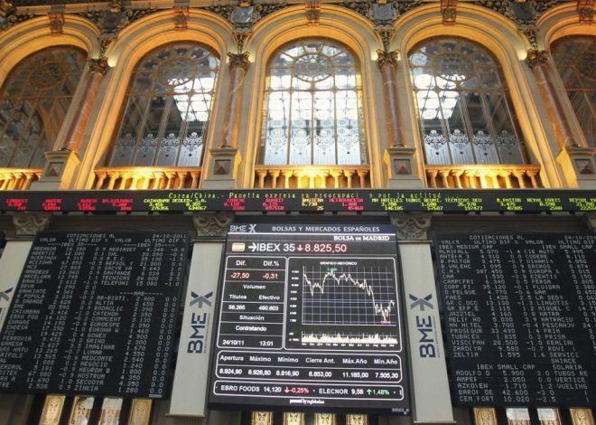 BBVA se dispara en la primera sesión en Bolsa en España tras el fracaso de la OPA mientras Sabadell se desploma