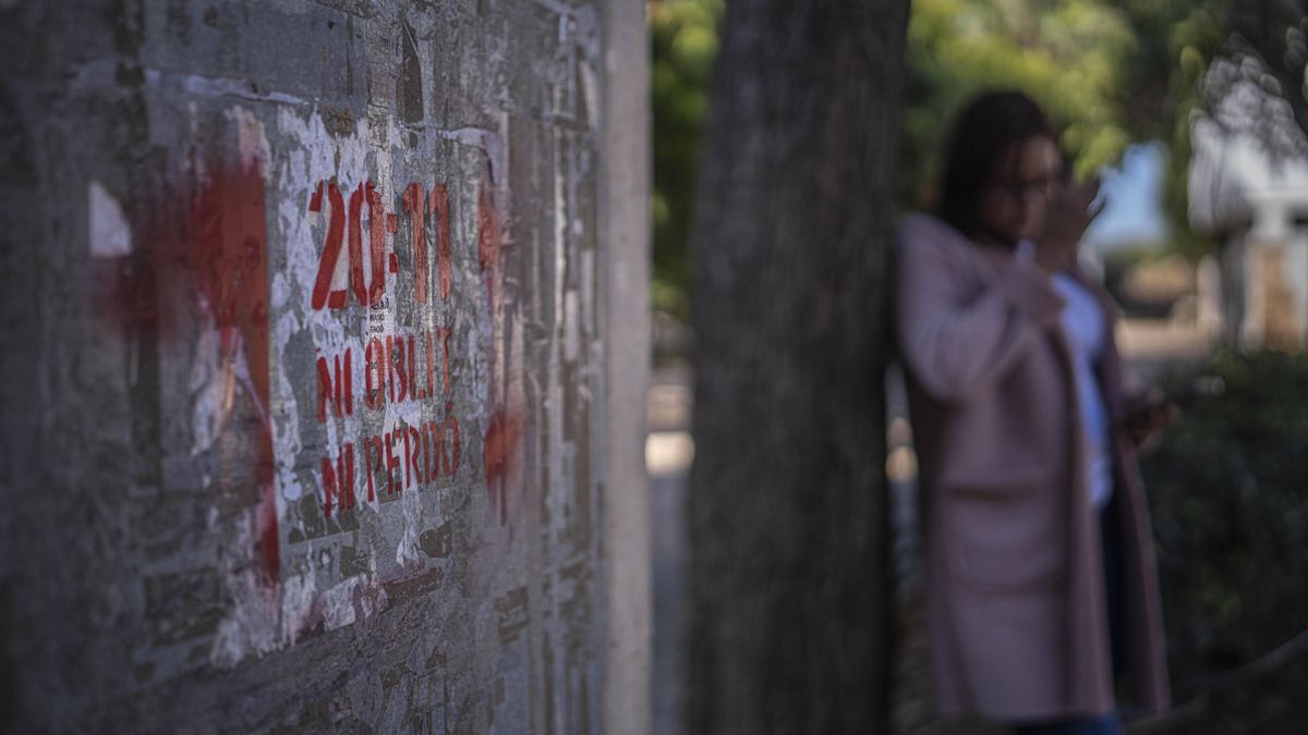 El Gobierno envía una instrucción para facilitar la renovación de los papeles a los migrantes regularizados por la dana aunque no cumplan los requisitos