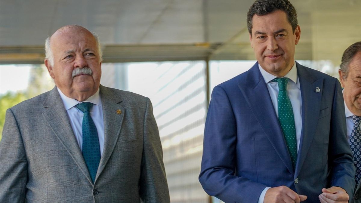 Cronología del gran incumplimiento que acaba en crisis: tres años de promesas con cribados de cáncer de mama en Andalucía