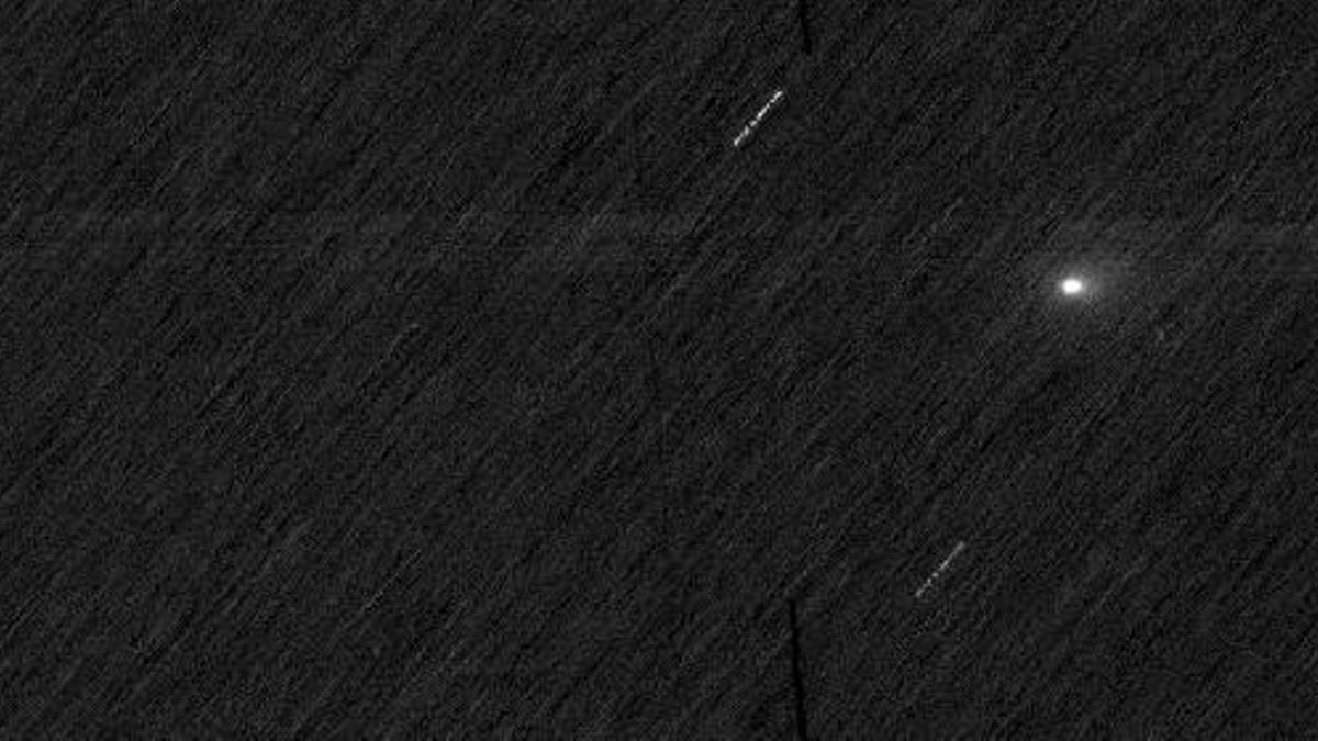 Nuevas fotografías del cometa interestelar 3I/ATLAS a su paso por Marte de camino al Sol
