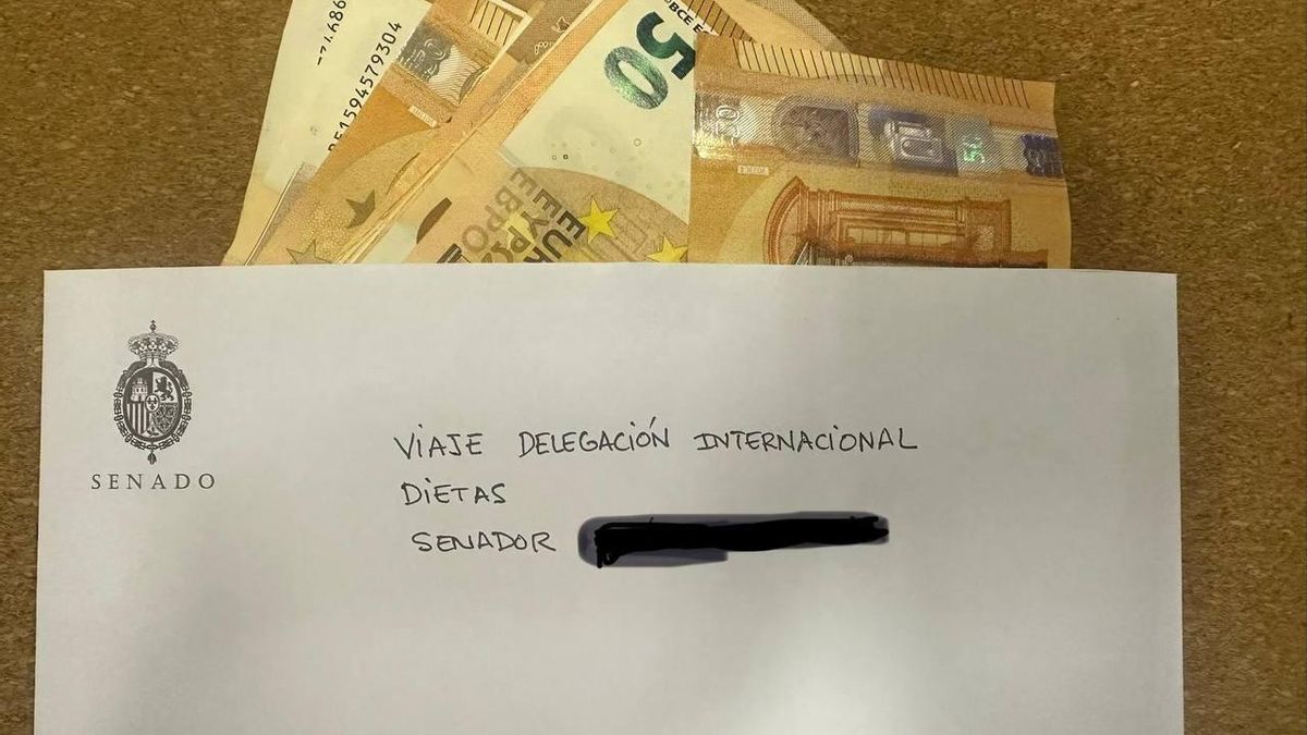 Los ministerios y el Senado mantienen un sistema mixto con pagos en metálico para determinados gastos