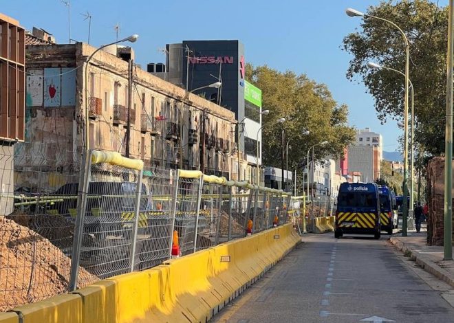 El Ayuntamiento de Barcelona desaloja la antigua fábrica La Escocesa ocupada por decenas de personas
