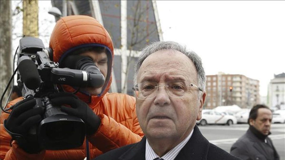 El juez reprocha a Manos Limpias que denunciara «de forma errónea» al excomisionado del Gobierno para la dana