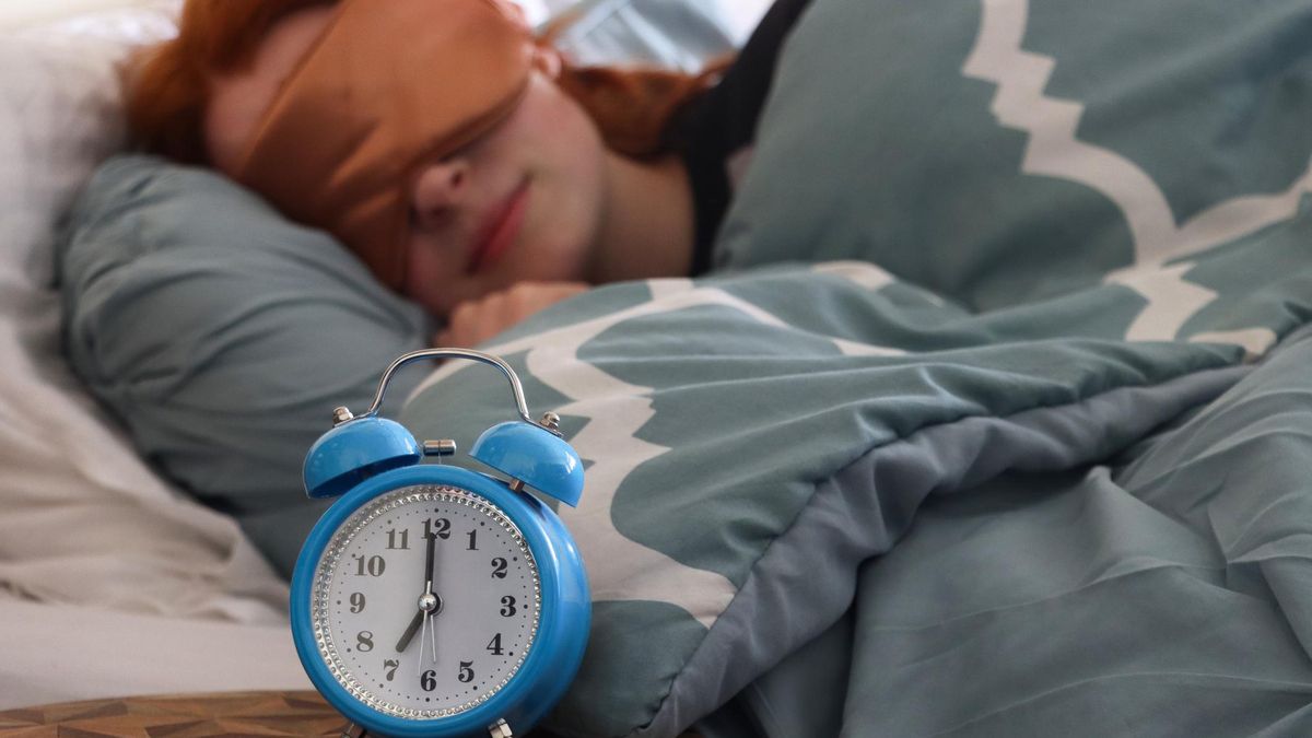 ¿A qué hora debes levantarte y acostarte para notar menos los efectos del cambio de hora?