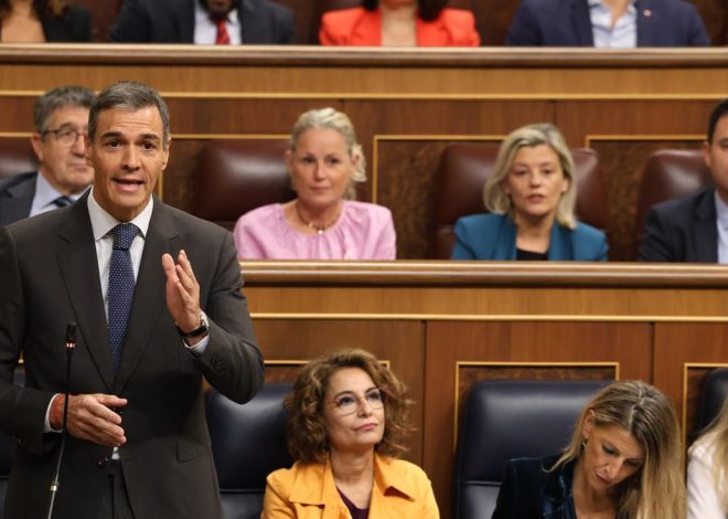 Feijóo acusa a Sánchez de «pagar su corrupción» con impuestos y el presidente defiende «un Gobierno decente»