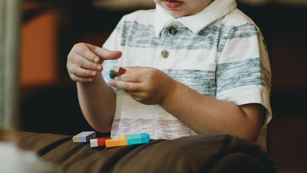Descubren que los casos de autismo que se diagnostican pronto y los que se ven tarde son subgrupos genéticos diferentes