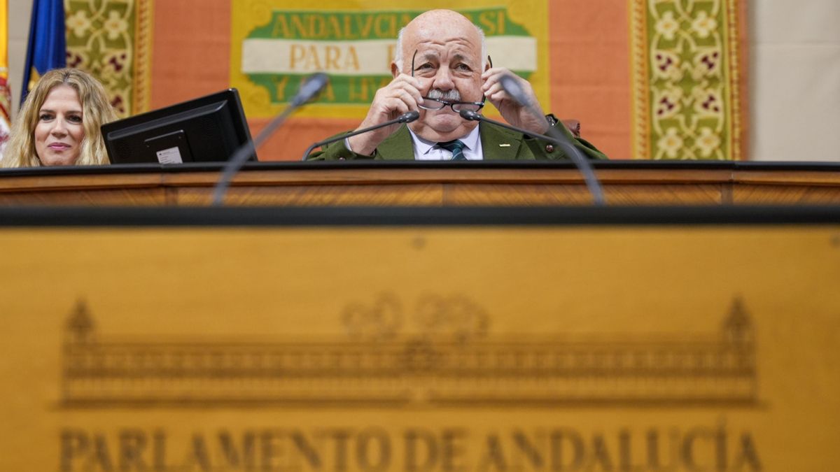 «Porque me da la gana»: el presidente del Parlamento andaluz frena una votación que afectaba a Moreno sobre cribados de cáncer
