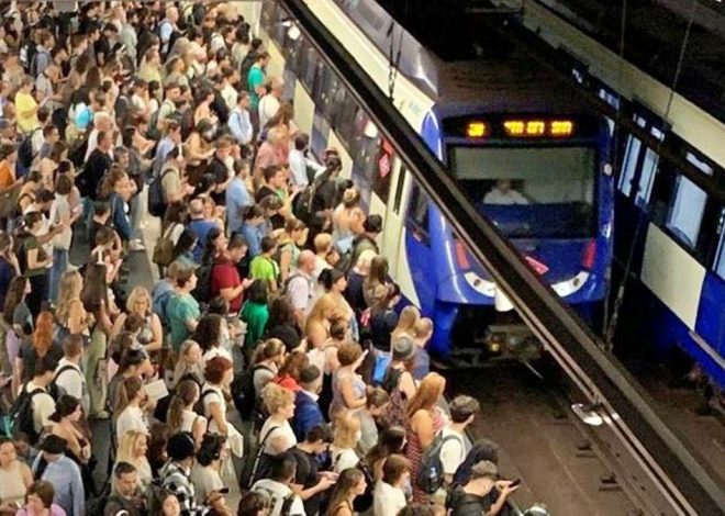 La Comunidad de Madrid responde a las aglomeraciones de viajeros asegurando que su Metro es “el mejor del mundo”