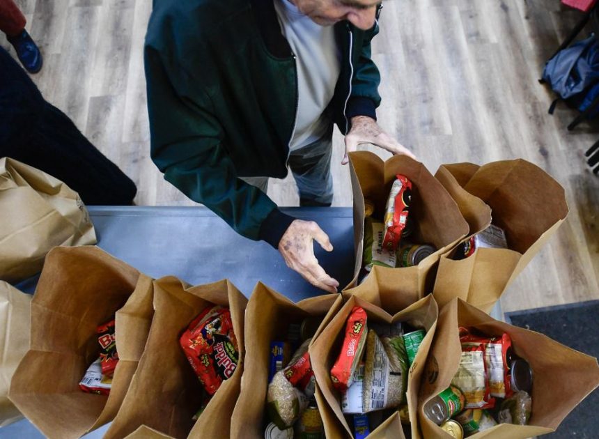 La Justicia ordena a Trump que no cancele las ayudas para alimentos a 42 millones de personas durante el cierre del gobierno