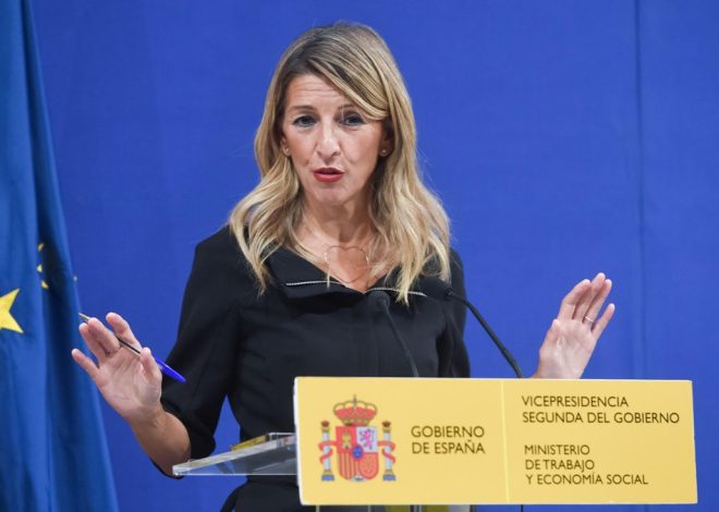 Yolanda Díaz se vuelca contra Uber Eats por sus «incumplimientos» de la Ley Rider: «No nos va a tomar el pelo»