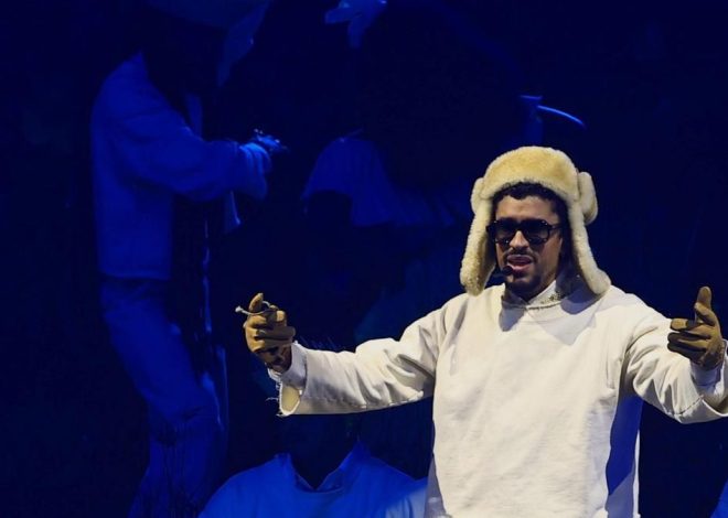 La ultraderecha trumpista, enfadada por la actuación de Bad Bunny en la Superbowl: «Será un espectáculo drag demoníaco»