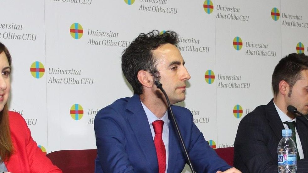 El Poder Judicial abre expediente al juez que acusó a Sánchez de «golpismo» y llamó «Barbigoña» a su mujer