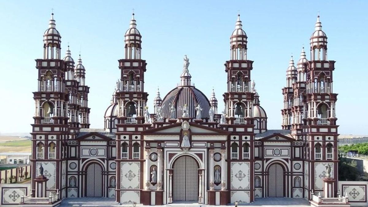 Muere atropellada una niña de un año frente a la basílica de la secta cristiana de El Palmar de Troya