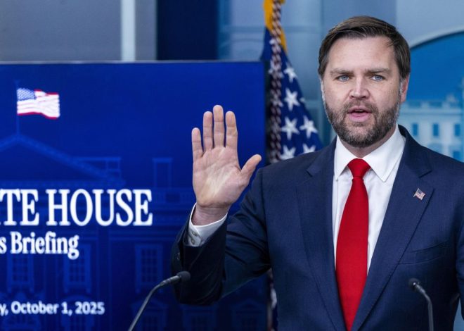 Vance culpa del cierre del Gobierno de EEUU a los demócratas con falsedades sobre el gasto sanitario de los migrantes