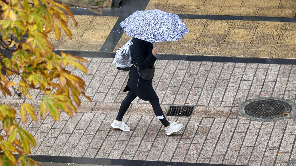 La lluvia se extiende por España con avisos de la Aemet en cinco comunidades