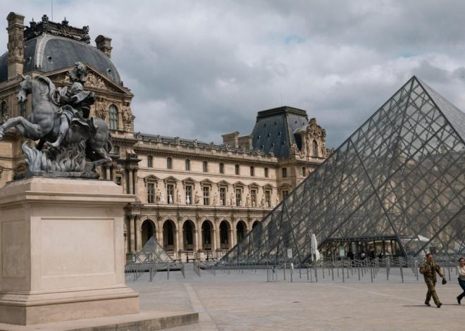 Un atraco en el Louvre obliga a cerrar el museo durante todo el día