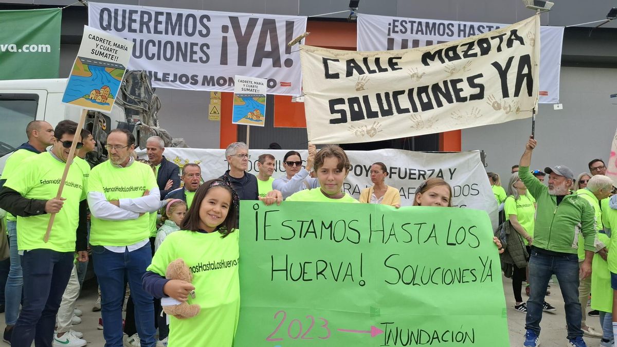 Vecinos del Bajo Huerva protestan por las inundaciones: «Estamos aquí para defender nuestro derecho a vivir seguros»