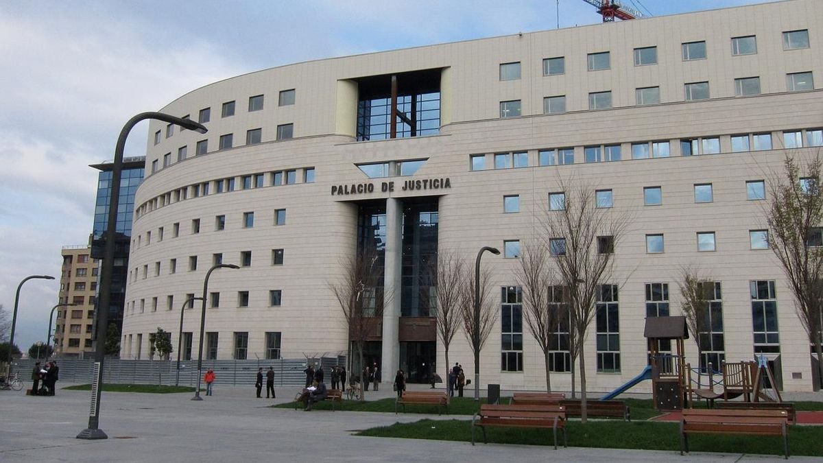 Prisión provisional para los cuatro detenidos por la agresión sexual en una fiesta universitaria en Pamplona