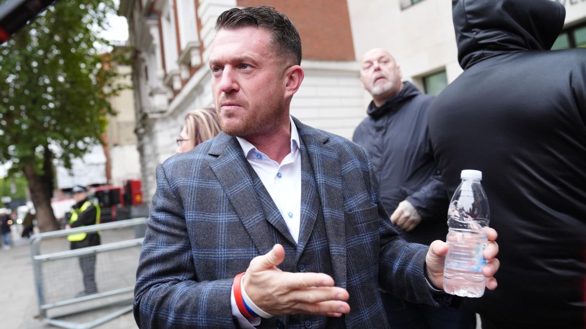El líder ultraderechista británico Tommy Robinson dice que Elon Musk le paga los gastos legales de su juicio