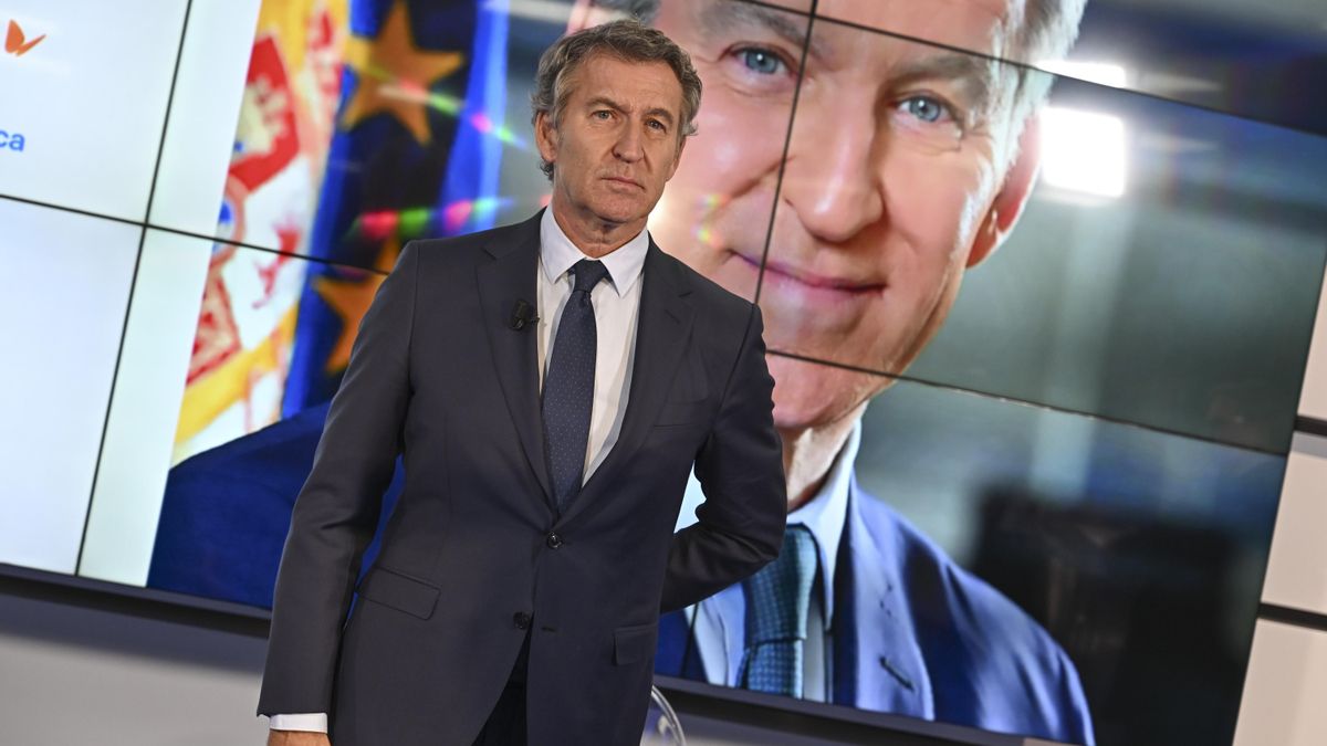 Feijóo necesita leer el Código Penal: la mayoría de sus propuestas sobre expulsiones de inmigrantes ya están en la ley