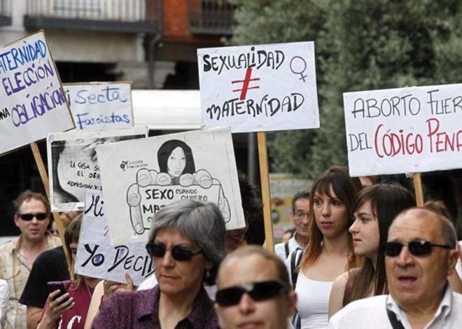 Cinco comunidades practicaron menos del 1% de los abortos de 2024 en la sanidad pública