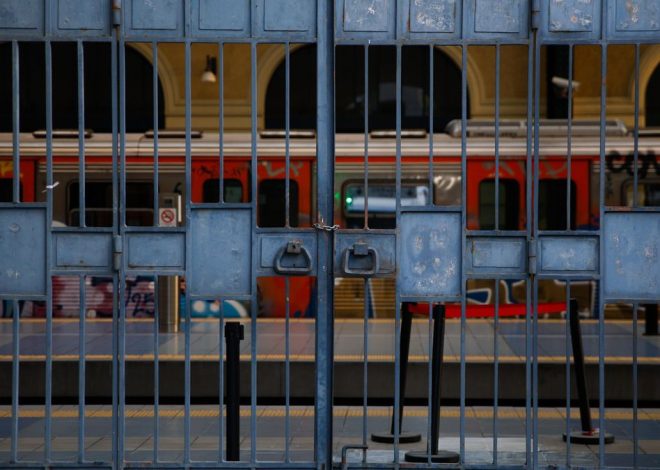Grecia, en huelga general contra la ampliación de la jornada laboral a 13 horas diarias: «No lo soportamos más»
