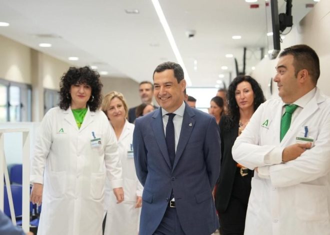 Juanma Moreno se queja de haber recibido «información muy tarde» de los fallos en el cribado de cáncer de mama