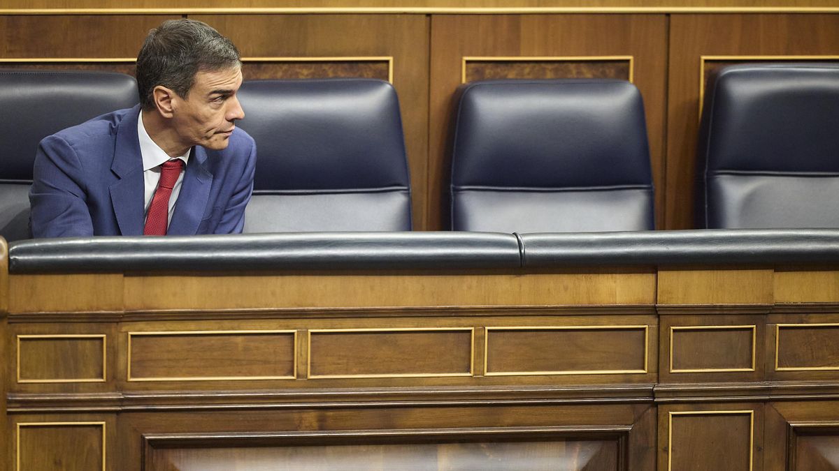 A las tres serán las ¡Sánchez, vete ya!