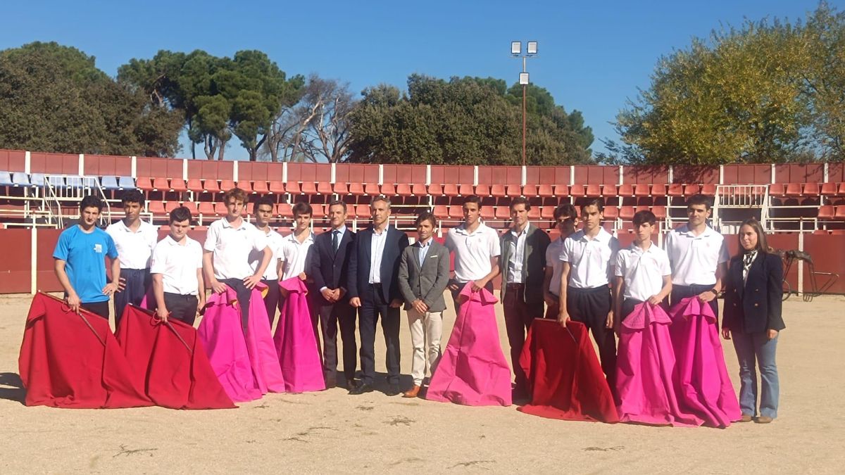 El Gobierno de Ayuso patrocina una escuela de tauromaquia: «Que nuestros niños conozcan la cultura de España»