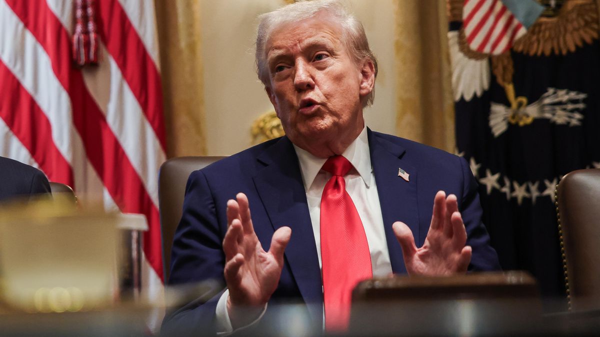 Trump, en plena escalada con Venezuela, eleva la presión sobre Colombia: «Su presidente es un lunático con muchos problemas mentales»