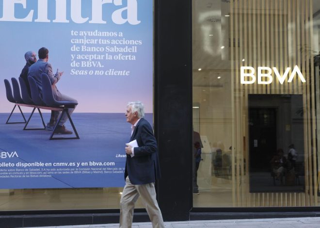 La opa de BBVA pincha entre los inversores que guardan sus acciones en el Sabadell: solo atrae al 1,1% del capital
