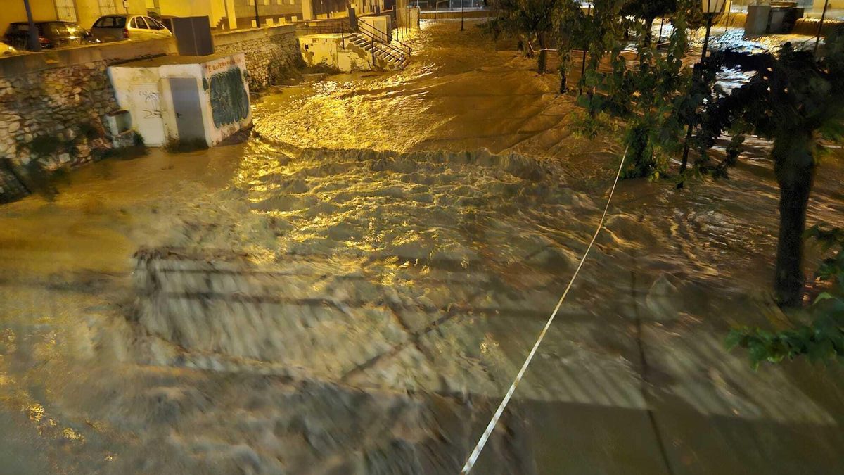 La UME se despliega en Los Alcázares por el peligro de desbordamiento de las ramblas e inundaciones