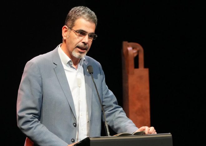 Dimite Eneko Goia como alcalde de Donostia después de diez años en el cargo