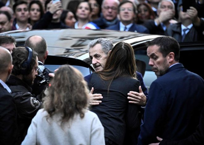 Nicolas Sarkozy ingresa en prisión tras ser condenado a cinco años de cárcel por el caso de financiación libia