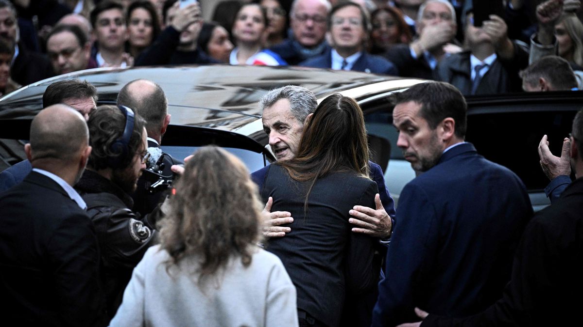 Nicolas Sarkozy ingresa en prisión tras ser condenado a cinco años de cárcel por el caso de financiación libia