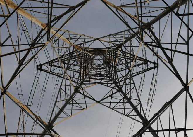 Los expertos europeos revelan fallos de las eléctricas en el control de tensión en las tres horas previas al apagón
