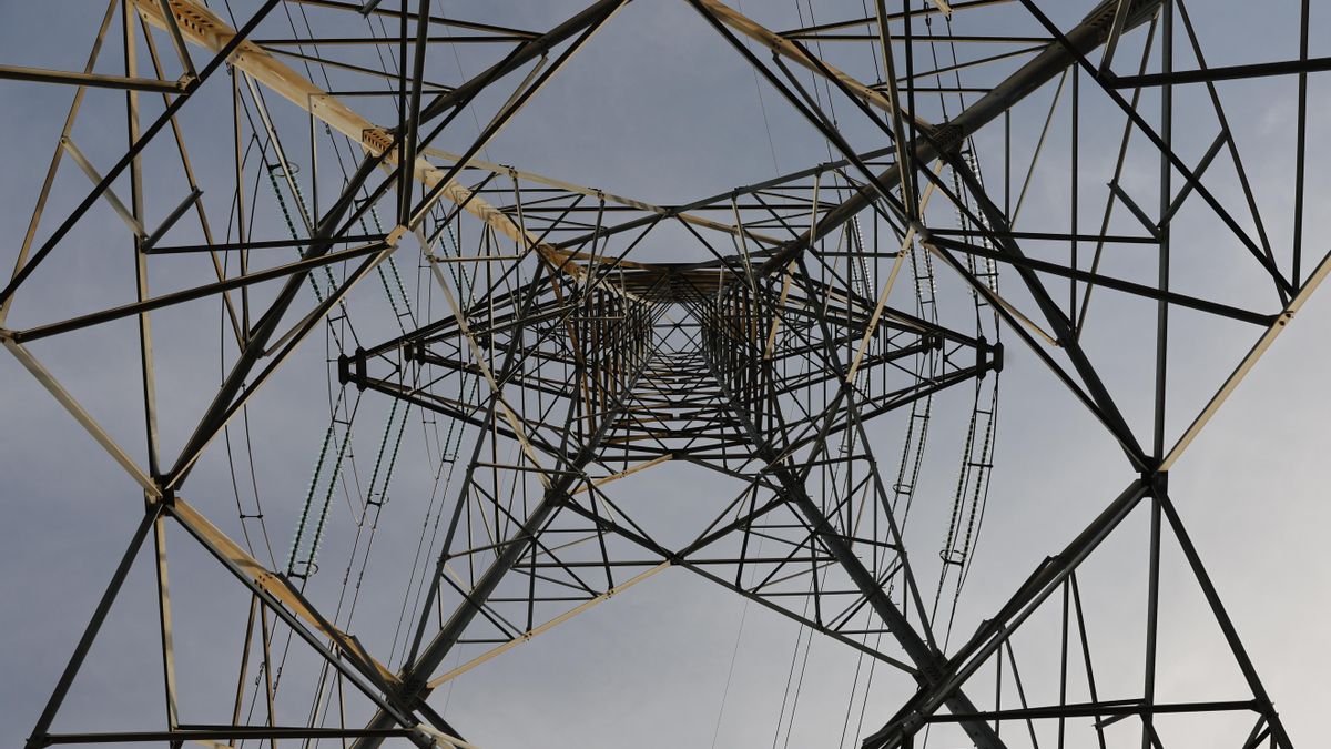 Los expertos europeos revelan fallos de las eléctricas en el control de tensión en las tres horas previas al apagón