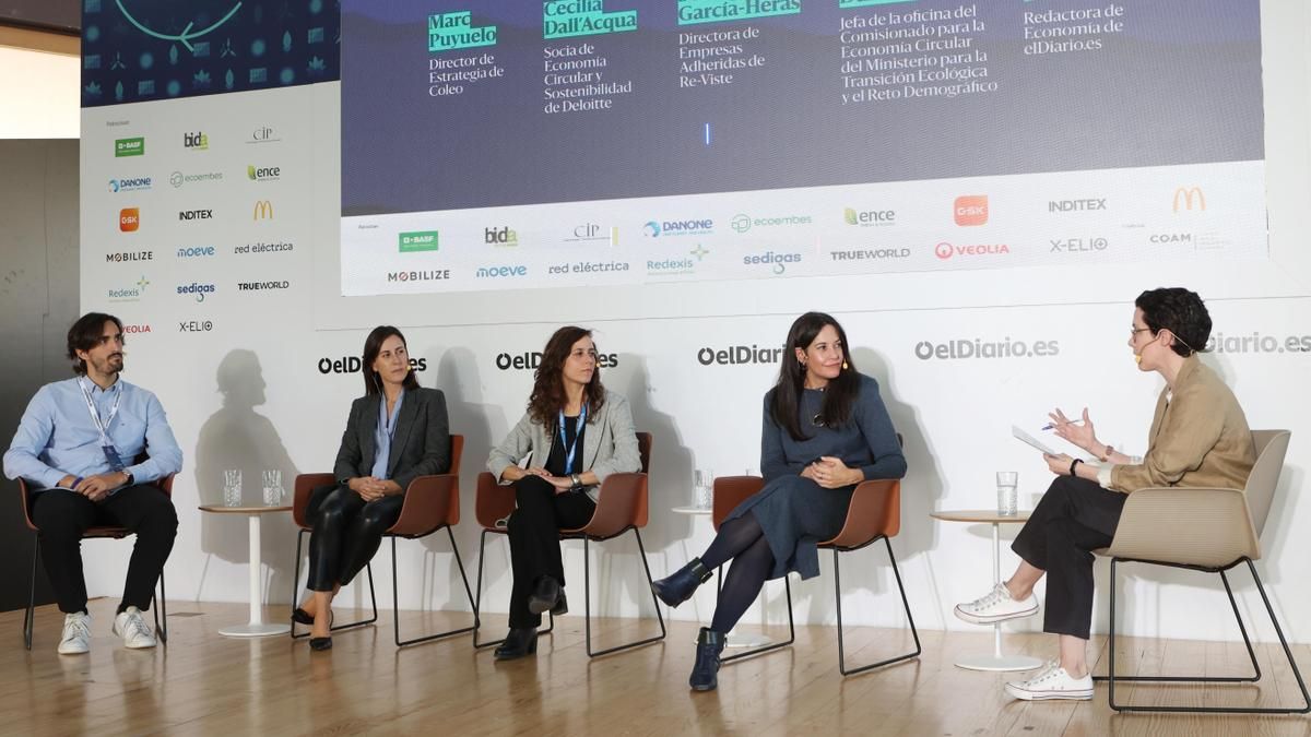 Crece la importancia del diseño sostenible en la moda: «Las prendas tienen que estar pensadas para poder ser reparadas»