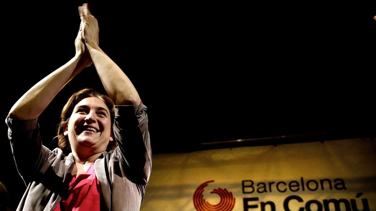 Seducir a votantes del PSC o reenamorar a los movimientos sociales: los Comuns redibujan su estrategia en Barcelona