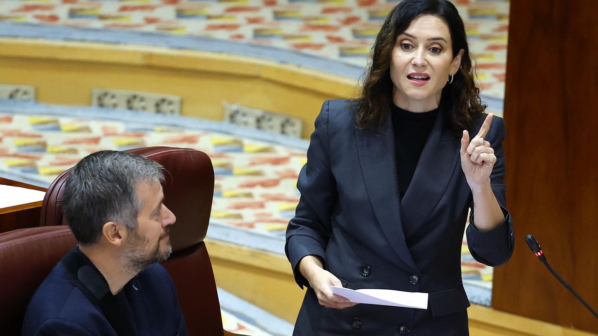 La oposición exige a Ayuso que cumpla con el Supremo y detalle las cuentas del «chiringuito que le dio su primer trabajo»