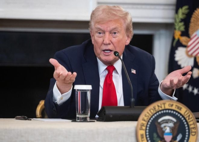 Trump llama a Petro «líder del narcotráfico» y afirma que Estados Unidos suspenderá los «pagos y subsidios» a Colombia